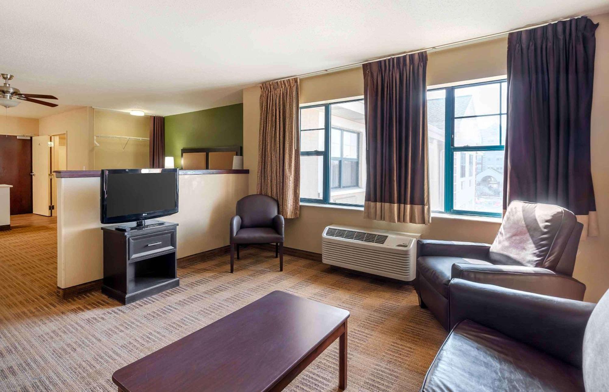 Extended Stay America Suites - Chicago - Woodfield Mall Schaumburg Exteriör bild